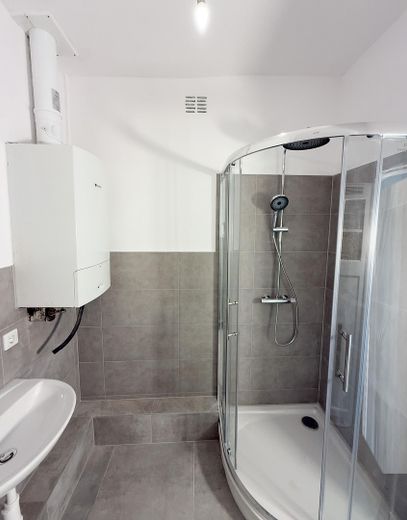 Apartment building in Wilhelmshaven – 8 units, fully let, 6.4% gross rental yield – Photo 5