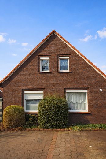 Haus+Einliegerwohnung auf großem Grundstück/Mehrgenerationenhaus – Foto 2