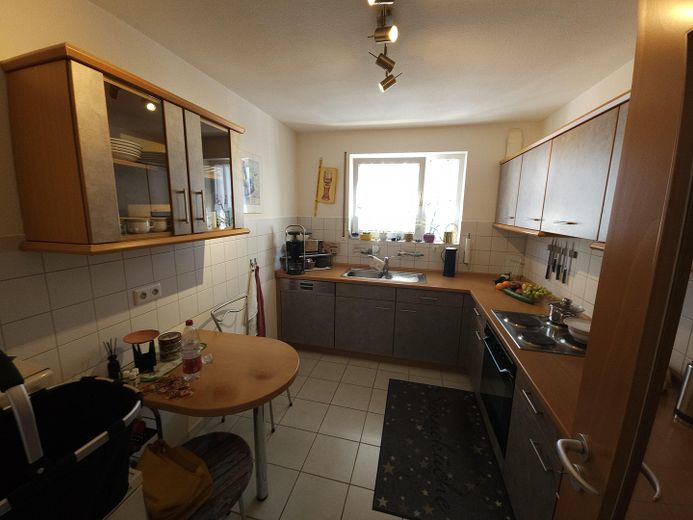 Gepflegte 2-Zimmer-Wohnung mit Balkon und Einbauküche in Leonberg-Gebersheim – Küche