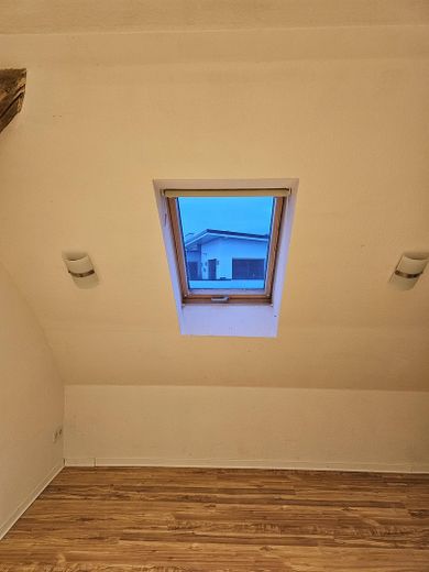 Bezugsfreies EFH mit Scheune & Garten in Niederbrechen – DG Schlafen