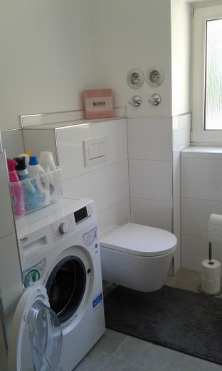 Charmante 2-Zimmer-Wohnung am Taunus – Waschmaschinenanschluss