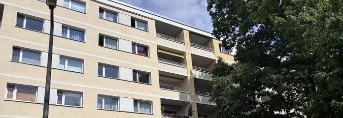 Luminoso apartamento de 3 habitaciones bien distribuido cerca de Bahnhofstr. en Lichtenrade – Funktionaler Bau + Fernwärme