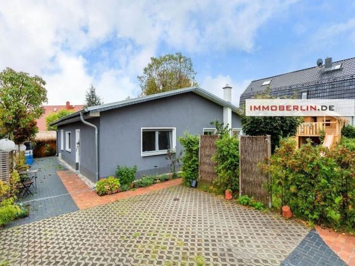 IMMOBERLIN.DE - Excellent bungalow avec potentiel d’agrandissement dans un quartier familial agréable – Photo 1