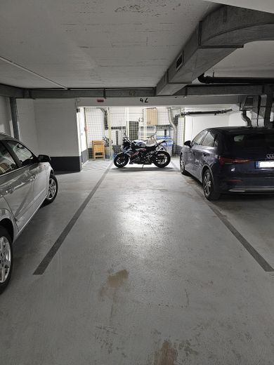 Großzügiger Stellplatz