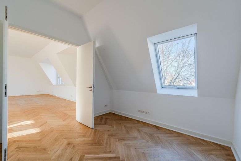 Dachgeschosswohnung inkl. Aufdachterrasse nahe Ludwigkirchplatz - provisionsfrei – Foto 6