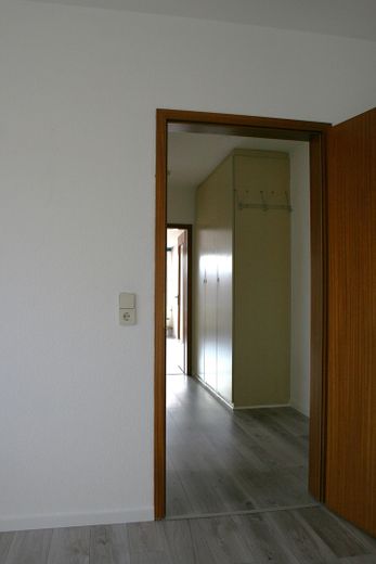 Highlight: 3-Zi.-Maisonette auf zwei Ebenen, sonniger Süd/West-Balkon, Endetage – Foto 3