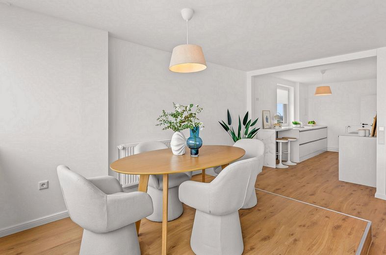 Esclusivo appartamento in città con vista spettacolare su Bremerhaven – pronto per essere abitato – senza provvigione! – Essbereich