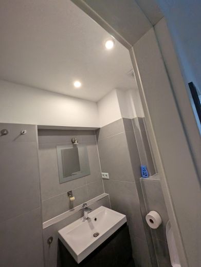 Merkezi Bonn konumunda 68 m² büyüklüğünde aydınlık 2,5 odalı daire – hemen taşınılabilir – Fotoğraf 9