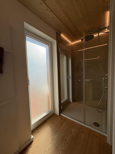 Komfort-Loft in Toplage mitten im Zentrum von Erlangen – große Komfortdusche
