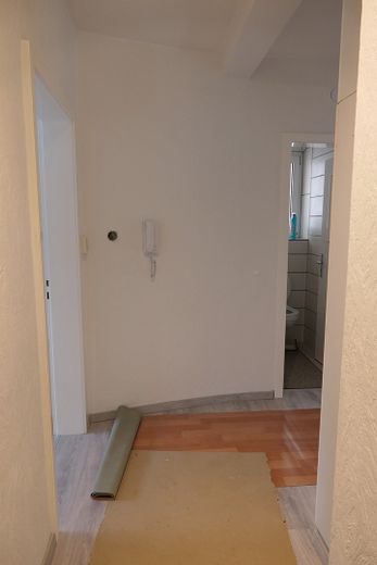Appartamento al piano terra di 3 locali con ca. 80qm nel centro di Münsingen – Photo 12