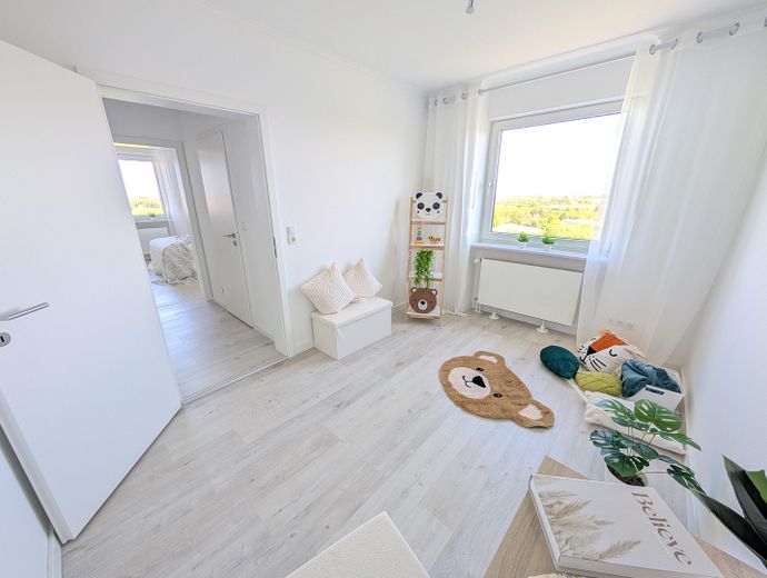 NO COMMISSION | Move in immediately | PANORAMIC VIEW | First occupancy after complete renovation | barrier-free – Kinder- / Arbeitszimmer