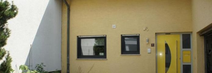 ** REIHENMITTELHAUS MIT SCHÖNEM GARTEN IN RUHIGER LAGE VON ROHRBACH **