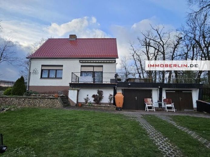 IMMOBERLIN.DE - Schönes Einfamilienhaus auf großzügigem Grundstück in ländlicher Lage – Foto 1