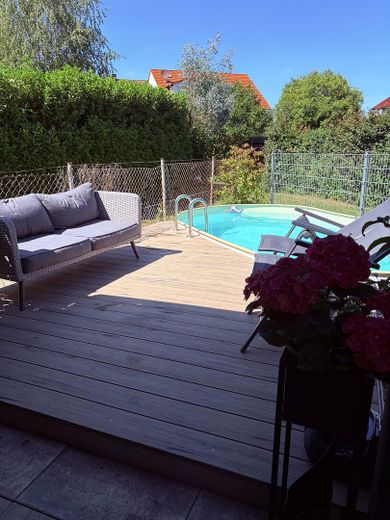 Architect-designed house with pool – Foto 1