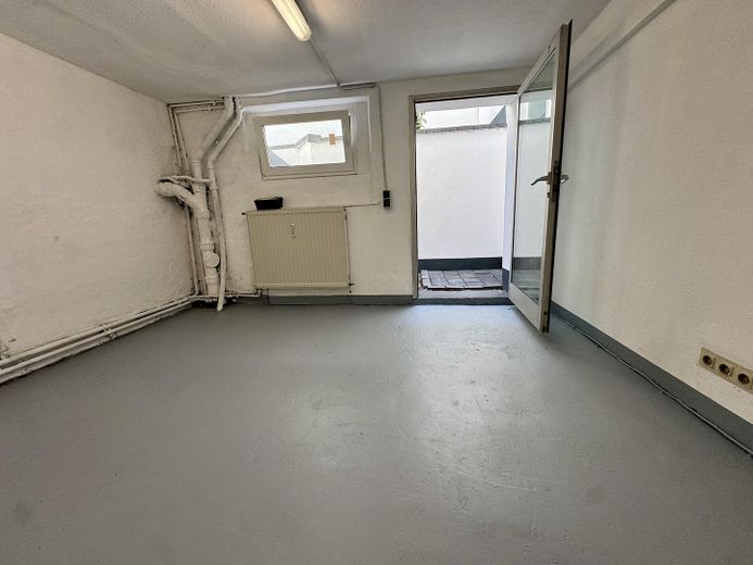 Exklusives Hinterhof-Loft mit Garten, Terrasse & Galerie | Erstbezug | Flingern – Hobbyraum