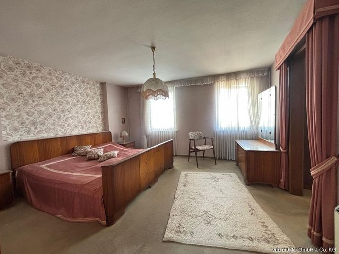 Vielseitiges Wohn- und Geschäftshaus in Hof - zentrale Lage, große Chancen – VUB0002277-9