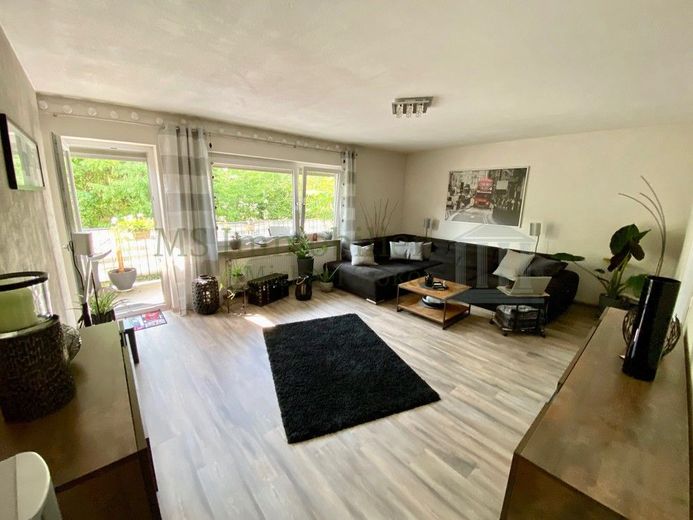 *** Mehrfamilienhaus als Kapitalanlage mit Erbpacht *** – EG Wohnzimmer