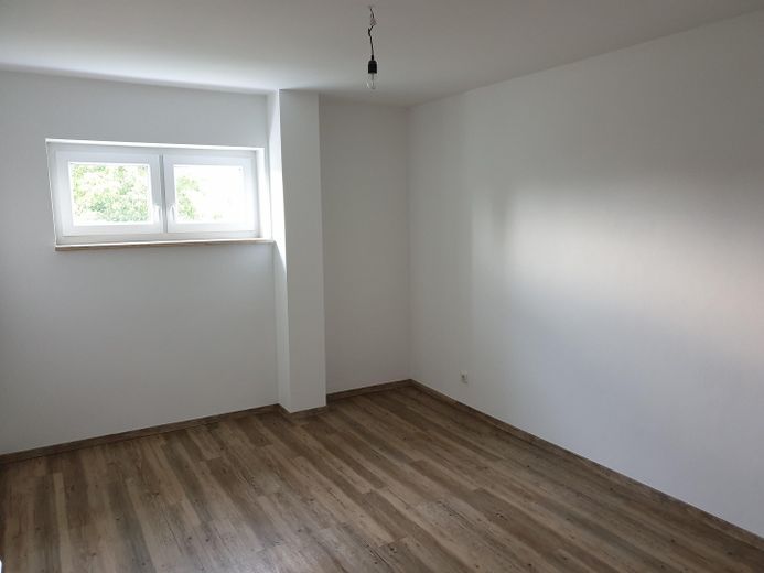 2-room apartment with fitted kitchen in Ingolstadt/Friedrichshofen – Schlafzimmer