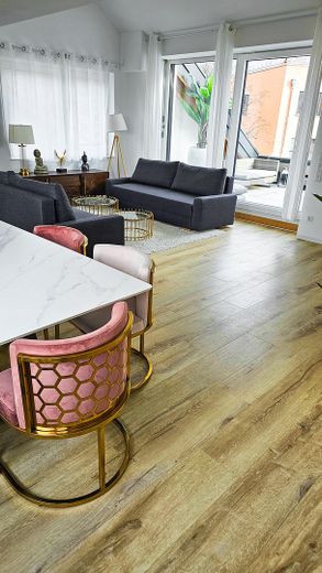 Exklusiv #Provisionsfrei# Neubau Dachgeschoss Wohnung vollmöbliert mit Dachterrase – फोटो 24
