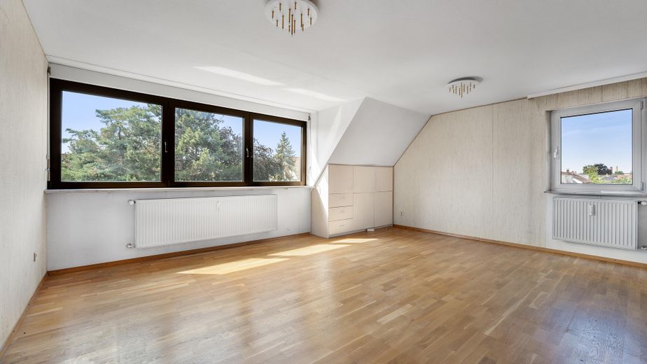 3-Zimmer-DG + ausgebauter Spitzboden mit Maisonette-Potenzial +++ provisionsfrei +++ – Foto 1