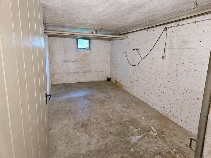 Provisionsfrei: Gepflegte 3-Zimmer-Wohnung mit Südwestbalkon – ab Dezember bezugsfrei – Großer Keller (Strom&Fenster))