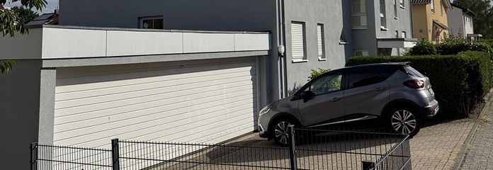 Wohnung Erdgeschoss mit Terrasse – Gesamtansicht Haus