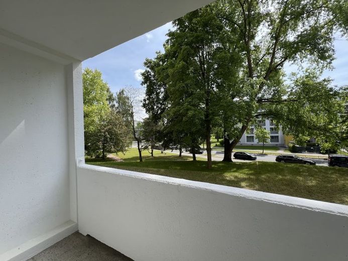 + Mit wenig Stufen in Ihr neu saniertes Wohnglück ++ Erstbezug + – Foto 1