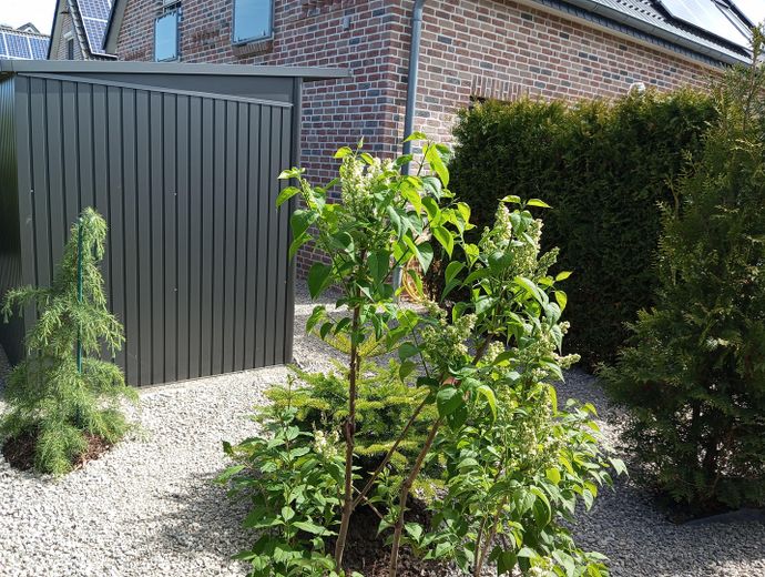 VON PRIVAT - STIL & CHARME stehen für dieses Raumwunder. Fotowoltaika, ogród, domek ogrodowy... – GARTEN / BIOHORT