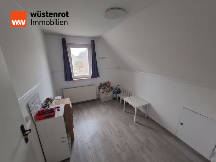 Wohnen in regenerativer Umgebung! Ein spannendes Eigenheim wartet darauf entdeckt zu werden... – Kinderzimmer