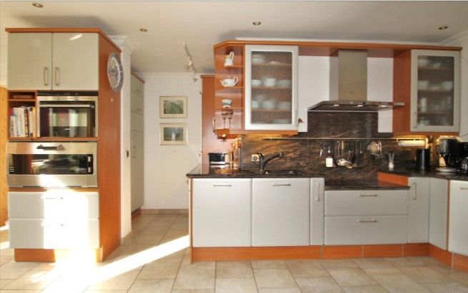 Atrium Bungalow alles auf einer Ebene in Schenefeld Dorf direkt am Klövensteen Forst – Einbauküche