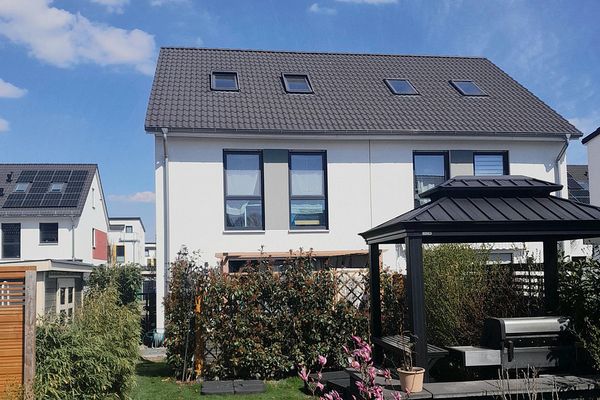 Im Ritterschlag, no commission, 5 rooms, modern, beautiful garden