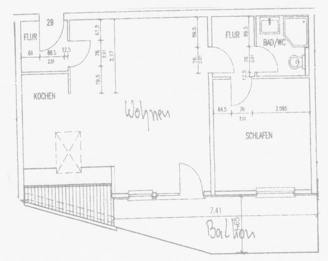 Helle 2-Zimmer Wohnung, Balkon, modernes Bad – Grundriss