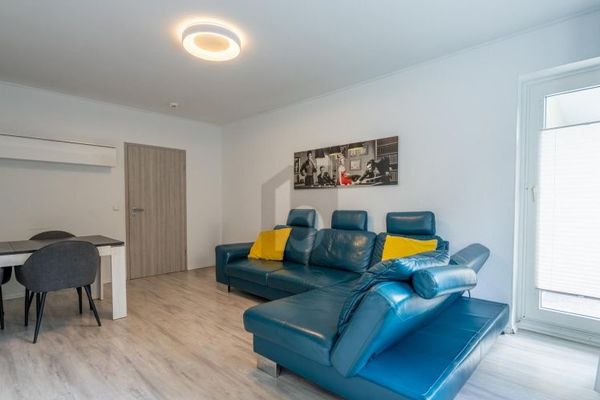 DÖRT ODA, PEK ÇOK İMKÂN  BALKONLU