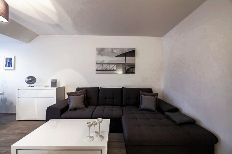 Hochwertige 2 Zimmerwohnung mit Dachterrasse in Köln am Flughafen – Foto 2