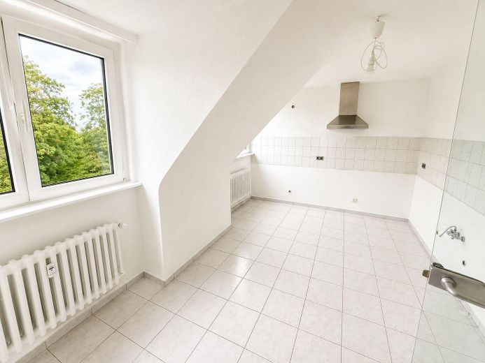 Frisch renovierte 2-Zimmerwohnung mit Dachterrasse im Frankenberger Viertel – Küche