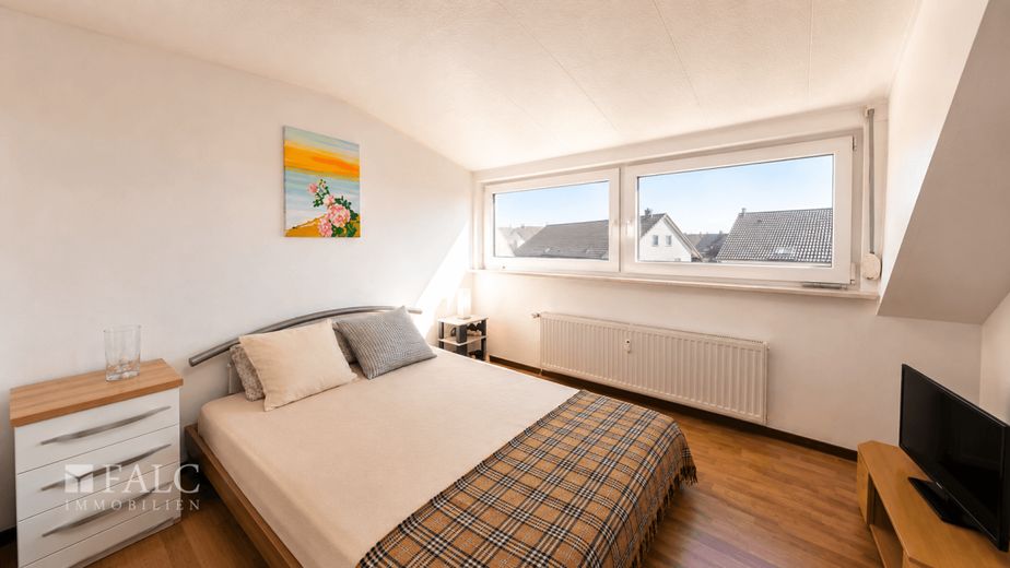 Provisionsfrei: Wohn- und Geschäftsensemble mit stabilem Ertragspotenzial – Schlafzimmer 2.OG