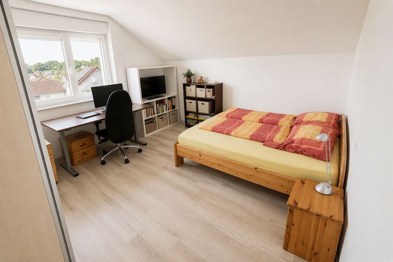 PROVISIONSFREI: Helle 4-Zimmer-Eigentumswohnung mit großer Terrasse in Herzogenaurach-Niederndorf – Ansicht Kinderzimmer2 - 1