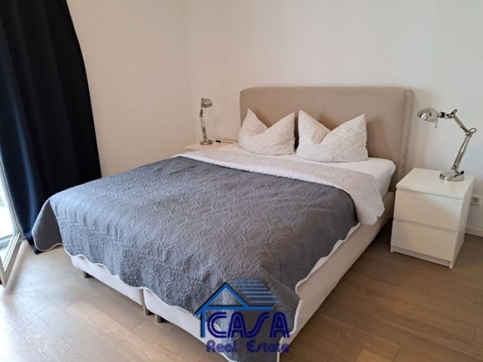 ALLES NEU: 2 Zimmer mit Balkon + Skyline Blick nahe dem Willy Brandt Platz gelegen – Foto 1