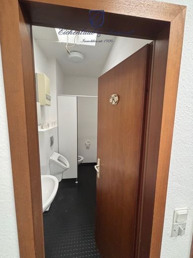 Moderne Bürofläche im Gewerbegebiet Saarlouis-Röderberg – WC Herren