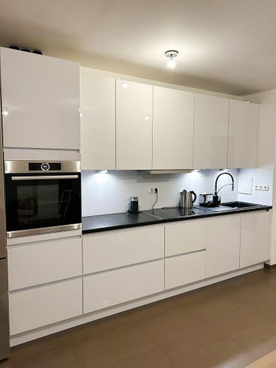 Stilvolle 2-Zimmer-Wohnung mit großer Sonnenterrasse – Foto 2