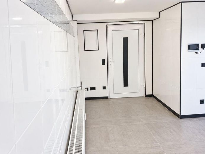 127 m² PRIVATES WOHNEN MIT EIGENEM POOL & GARTEN – 2 GARAGEN + 1.920 € KALTMIETEINNAHMEN – Nutzflächen Gestaltung