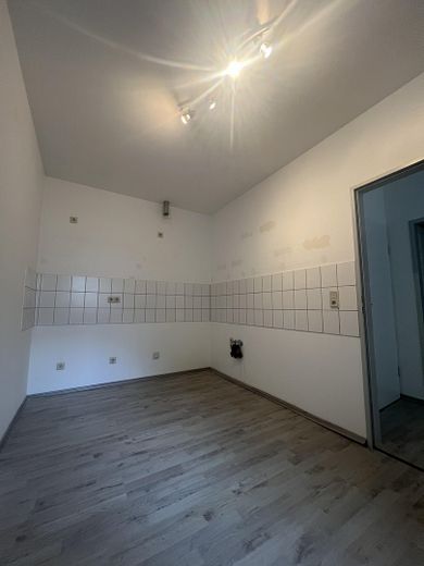 Preiswerte 2 Zimmer Wohnung im Erdgeschoss in ruhiger Wohnlage – Küche