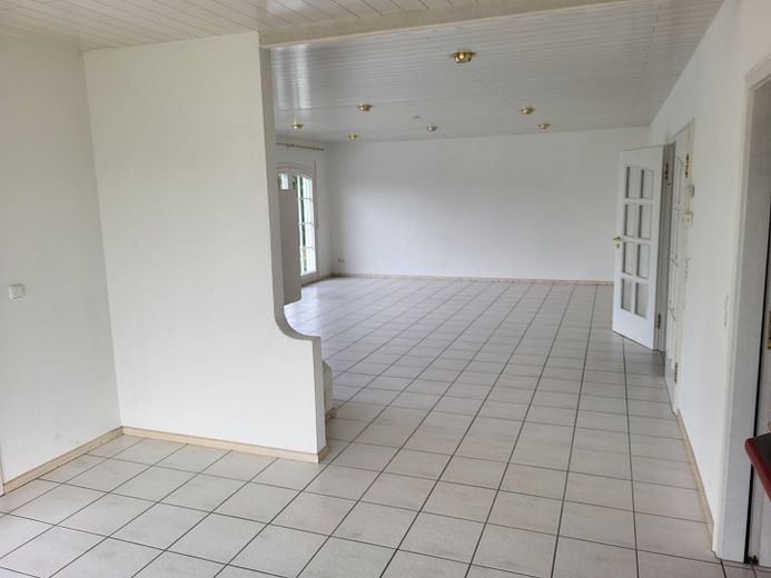 Belle maison dans un cadre verdoyant, district de Neckar-Odenwald, Ravenstein ; à 3 km de l’autoroute, à 2 km du terrain de golf – Photo 14