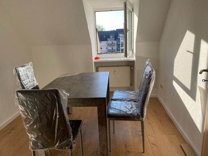 Renovierte Dachgeschosswohnung in ruhiger Lage – Foto 8