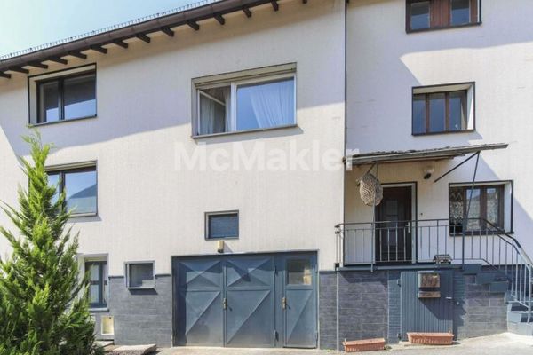 Don't hesitate: Well-maintained detached house with terrace, garage and plenty of storage space