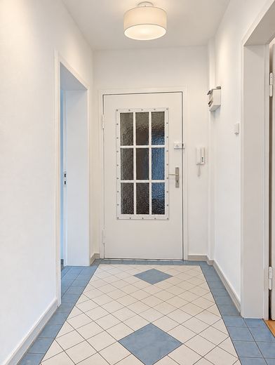 Bel appartement lumineux de 3 pièces en centre-ville (adapté à une colocation) – Eingangsbereich