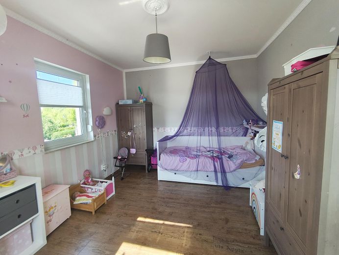 neuwertige smarte Stadtvilla in Bernau bei Berlin ideal für Familien – Kinderzimmer 1