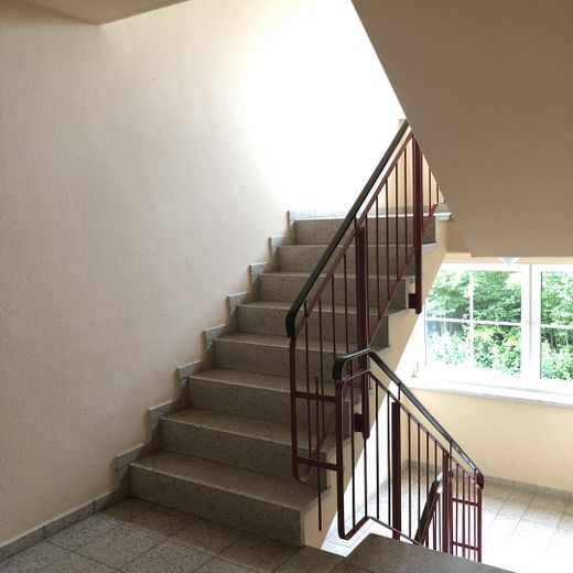 Freie Zweiraumwohnung Wismar Gartenstadt courtagefrei – Treppenhaus