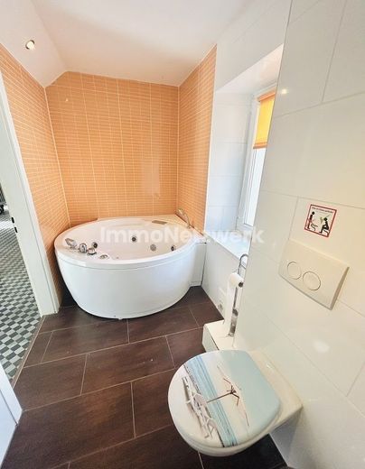 ***Stadthaus mit Charakter und Potenzial in Selb*** – OG Badezimmer
