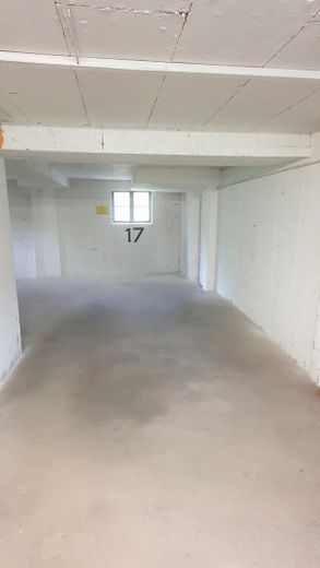 Tiefgaragen-Stellplatz